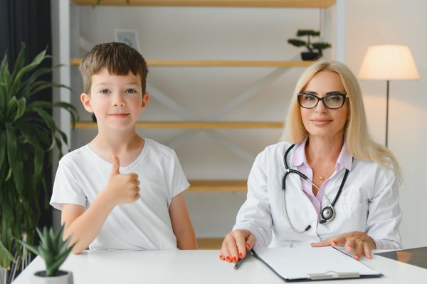 Défis juridiques à marseille : comment choisir un avocat médecin